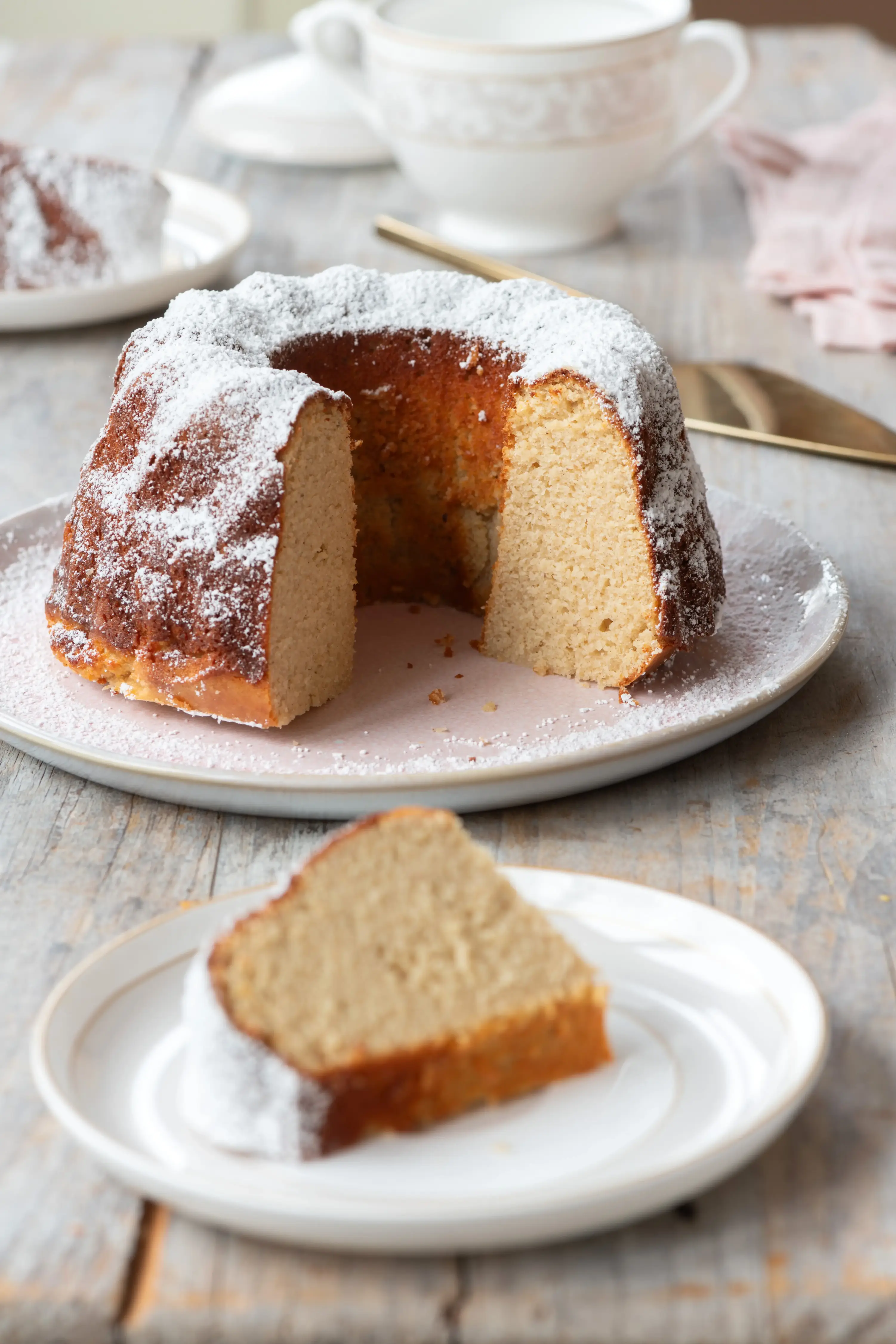 Gebackener Vanilla Delight Kuchen von UNE Foods, heller Kuchen
